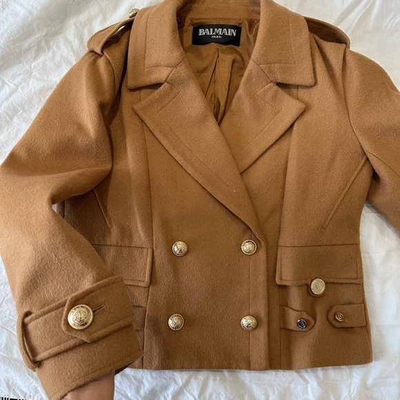 Brand new « BALMAIN » short wool jacket size large - Picture 3 of 7